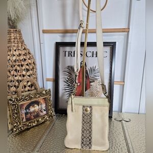 CREAM COACH CROSSBODY PURSE